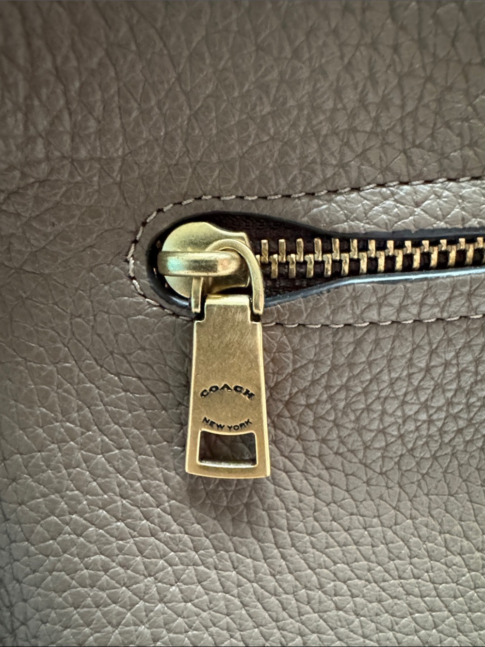 Coach Pebbled Leather Shoulder Bag in Taupe with Gold Hardware - Picture 3 of 13